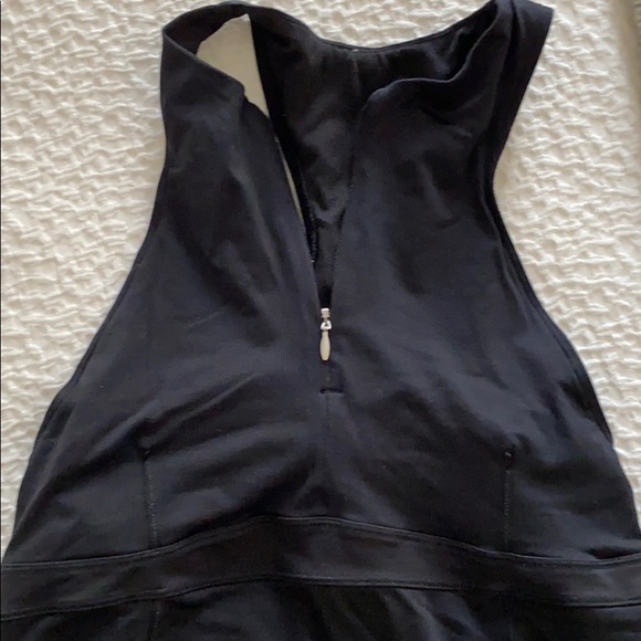 Lululemon size 6 black tank - Picture 2 of 4